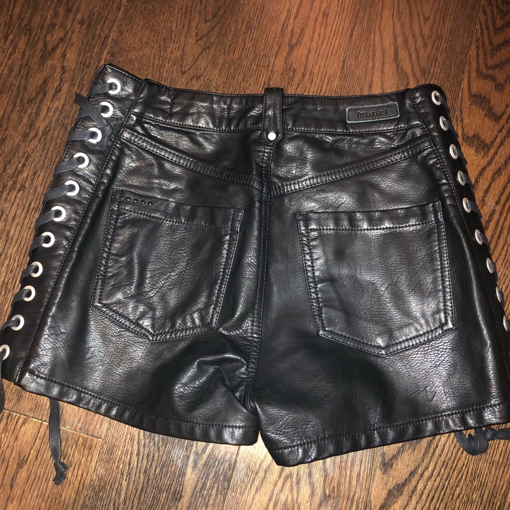 LEATHER SHORTS - Picture 3 of 5